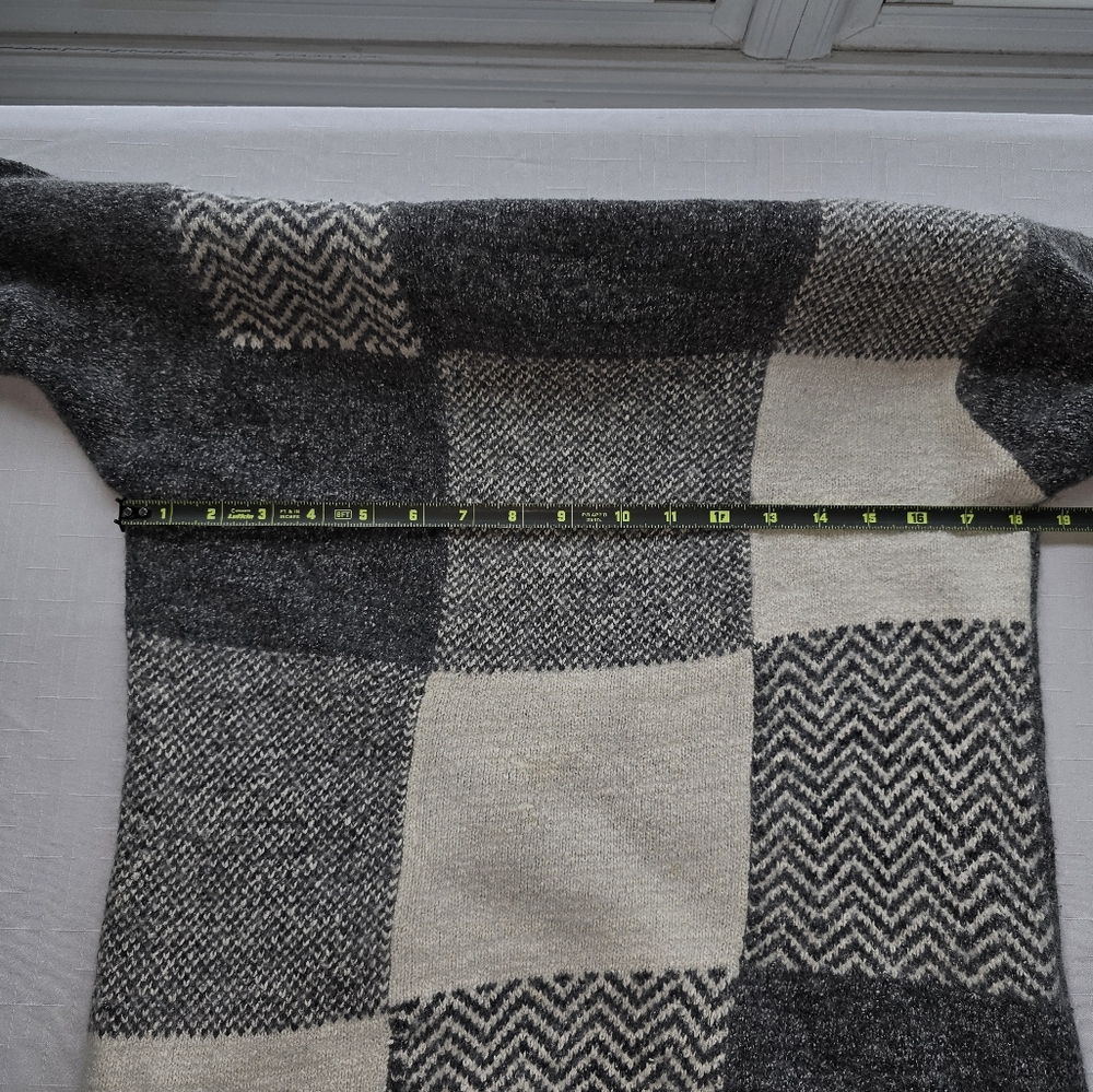 Elegant Patchwork Crew Neck Scandigirl Silk Angora Quiet Luxury Sweater - Picture 5 of 7